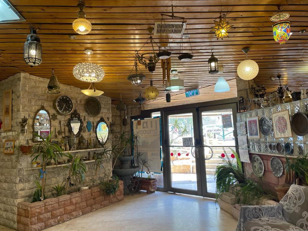Hotel Club Ramon Mitzpe Ramon Esterno foto